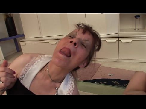 ❤️ To bestemødre og en bestefar har en trekant Hard porno ved no.sex-porntube.ru