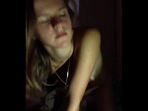 ❤️ En jente onanerer og spermer Hard porno ved no.sex-porntube.ru